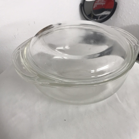 Pyrex by Corning Antique Baking & Microwave Dish - Picture 2 of 8